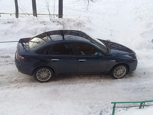 2009 Alfa Romeo 159, синий - вид 6