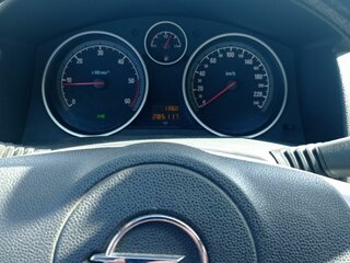 2008 Opel Astra H Рестайлинг, серебристый, 800000 рублей, вид 4