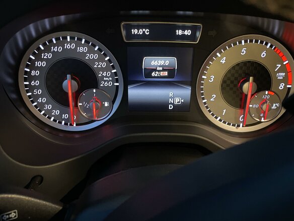 2014 Mercedes-Benz A-Класс 180 III (W176), красный - вид 12