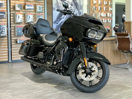 2024 Harley-Davidson Road Glide Limited, чёрный, 3990000 рублей, вид 2