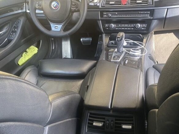 2012 BMW 5 серии 535i xDrive VI (F10/F11/F07), чёрный, 2500000 рублей - вид 24