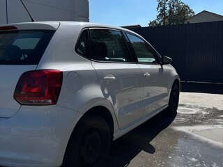 2010 Volkswagen Polo V, белый, 650000 рублей, вид 4