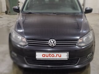 2015 Volkswagen Polo V Рестайлинг, чёрный, 1050000 рублей, вид 2