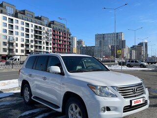 2008 Lexus LX 570 III, белый, 4350000 рублей, вид 3