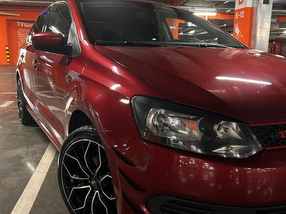 2014 Volkswagen Polo V, красный, 999999 рублей - вид 12
