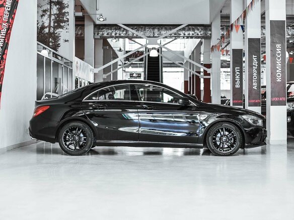 2013 Mercedes-Benz CLA 200 I (C117, X117), чёрный - вид 4