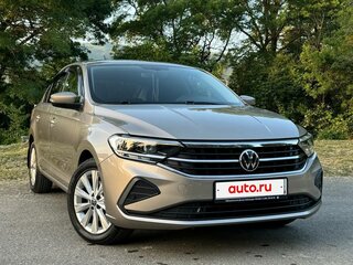 2021 Volkswagen Polo VI, бежевый, 2050000 рублей, вид 2