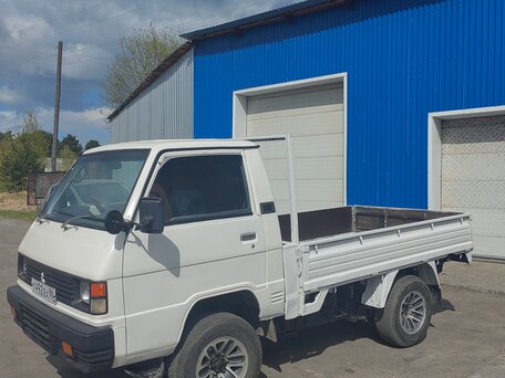 1991 Mitsubishi Delica, белый, 937000 рублей, вид 5