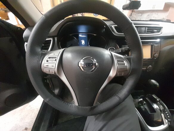 2015 Nissan X-Trail III, чёрный, 1930000 рублей - вид 8