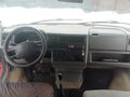 1997 Volkswagen Caravelle Long T4, красный, 850000 рублей - вид 3