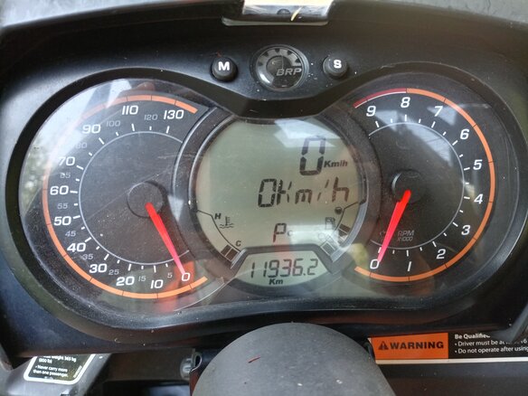 2011 BRP Can-Am Commander 1000, серый, 900000 рублей - вид 4