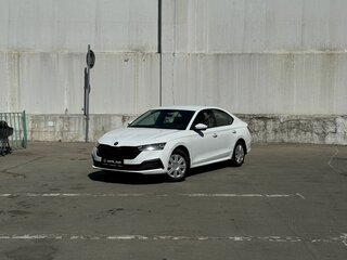 2021 Skoda Octavia IV (A8), белый, 1800000 рублей, вид 1