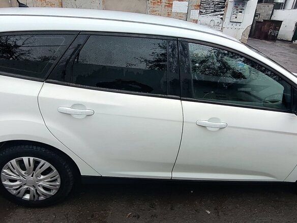 2015 Ford Focus III Рестайлинг, белый, 900000 рублей - вид 1