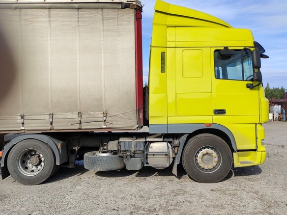 2011 DAF XF 105, жёлтый, 4440000 рублей - вид 4