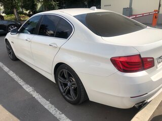 2012 BMW 5 серии 520i VI (F10/F11/F07), белый, 1800000 рублей, вид 3