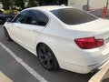 2012 BMW 5 серии 520i VI (F10/F11/F07), белый, 1800000 рублей - вид 2