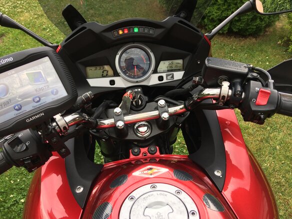 2011 Honda CBF 1000, красный - вид 2