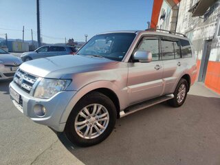 2014 Mitsubishi Pajero IV Рестайлинг 1, серебристый, 4350000 рублей, вид 2