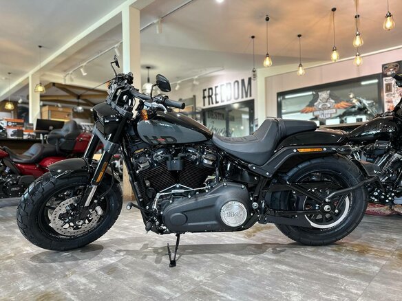 2024 Harley-Davidson Fat Bob, чёрный, 3300000 рублей - вид 24