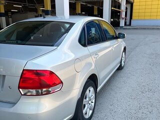2013 Volkswagen Polo V, бежевый, 960000 рублей, вид 3