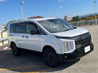2022 Mitsubishi Delica D:5 I Рестайлинг, белый, 2900000 рублей, вид 3