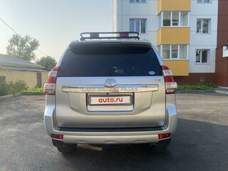 2015 Toyota Land Cruiser Prado 6-speed 150 Series Рестайлинг 1, серый, 4180000 рублей, вид 4