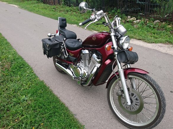 1995 Suzuki Intruder VS800, пурпурный