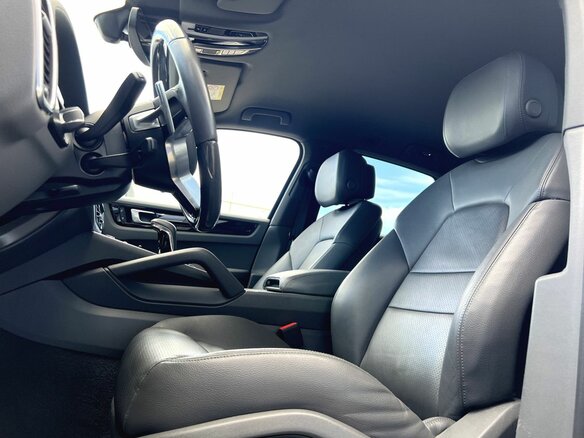 2021 Porsche Cayenne III, серый, 7390000 рублей - вид 32