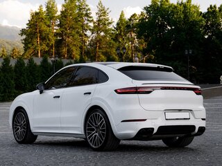 2021 Porsche Cayenne Coupé III, белый, 12900000 рублей, вид 4