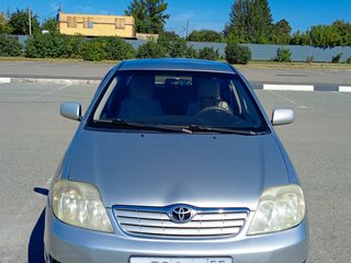 2005 Toyota Corolla IX (E120, E130) Рестайлинг, серебристый, 550000 рублей, вид 3