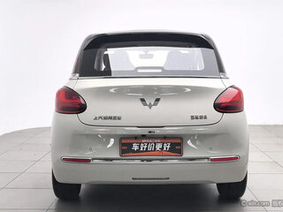 2024 Wuling Binguo 37.9 kWh, серебристый, 1143009 рублей, вид 4