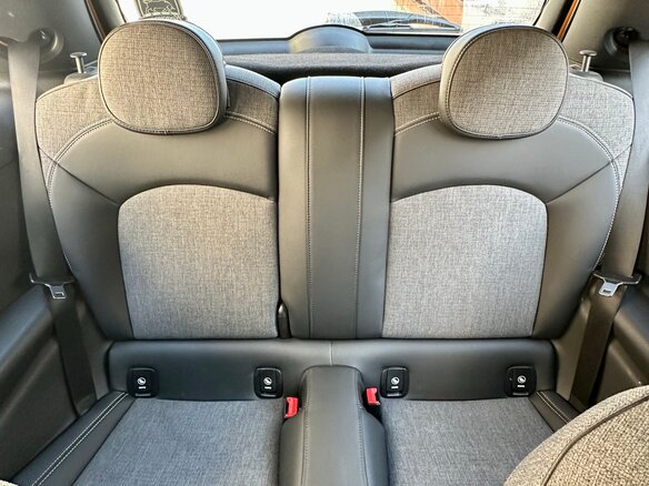 2014 Mini Hatch Cooper S III (F55/F56), жёлтый, 1628000 рублей - вид 16
