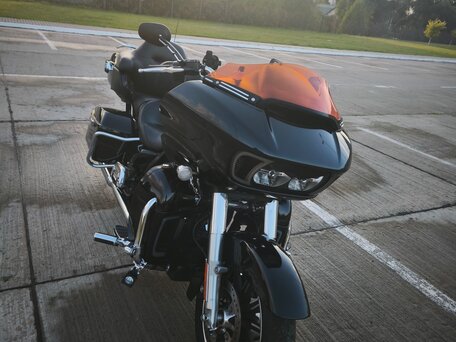 2015 Harley-Davidson Road Glide, чёрный, 1400000 рублей, вид 4