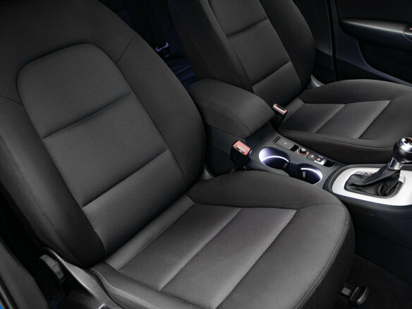 2015 Audi Q3 I (8U) Рестайлинг, голубой, 2125000 рублей - вид 26