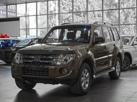 2012 Mitsubishi Pajero IV Рестайлинг 1, коричневый, 1799000 рублей, вид 3