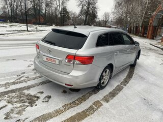 2011 Toyota Avensis III Рестайлинг, серебристый, 1100000 рублей, вид 3