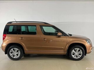 2014 Skoda Yeti I Рестайлинг, коричневый, 975000 рублей, вид 5