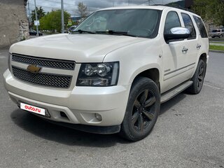 2012 Chevrolet Tahoe 6AT III, белый, 2500000 рублей, вид 1