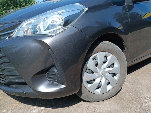 2018 Toyota Vitz III (XP130) Рестайлинг, серый, 980000 рублей - вид 16