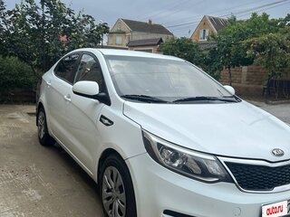 2015 Kia Rio III Рестайлинг, белый, 840000 рублей, вид 2