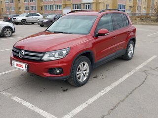 2012 Volkswagen Tiguan I Рестайлинг, красный, 1250000 рублей, вид 1
