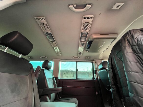2012 Volkswagen Multivan T5 Рестайлинг, серебристый, 2000000 рублей - вид 8
