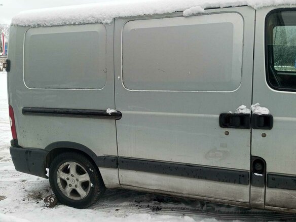 2006 Nissan Interstar, серый, 520000 рублей - вид 3