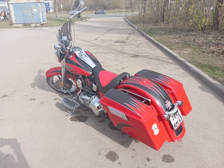 2011 Harley-Davidson CVO, красный, 1380000 рублей, вид 2