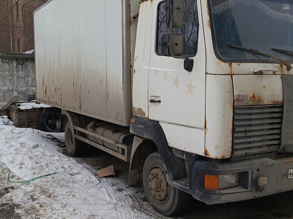 2010 МАЗ 4371, белый, 800000 рублей