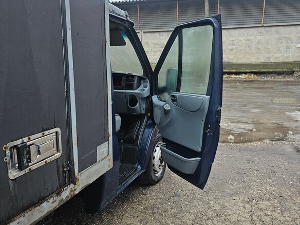 2011 Ford Transit, синий, 1750000 рублей - вид 5