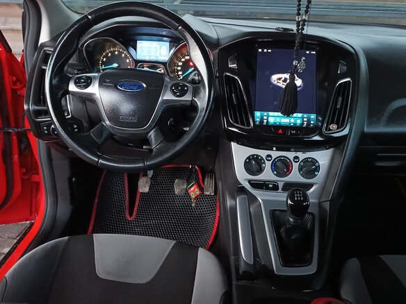 2013 Ford Focus III, красный, 820000 рублей - вид 11