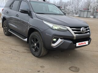 2019 Toyota Fortuner II, серый, 4499000 рублей, вид 4