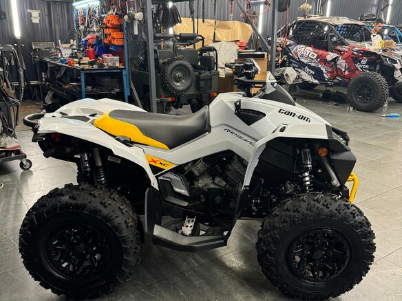 2023 BRP Can-Am Renegade 1000, серый, 2400000 рублей - вид 5