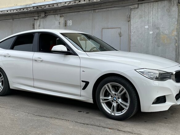 2015 BMW 3 серии Gran Turismo 328i xDrive VI (F3x), белый, 3000000 рублей - вид 2